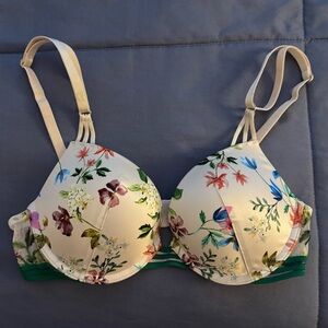 Satin Floral Victoria’s Secret Very Sexy Push Up Bra